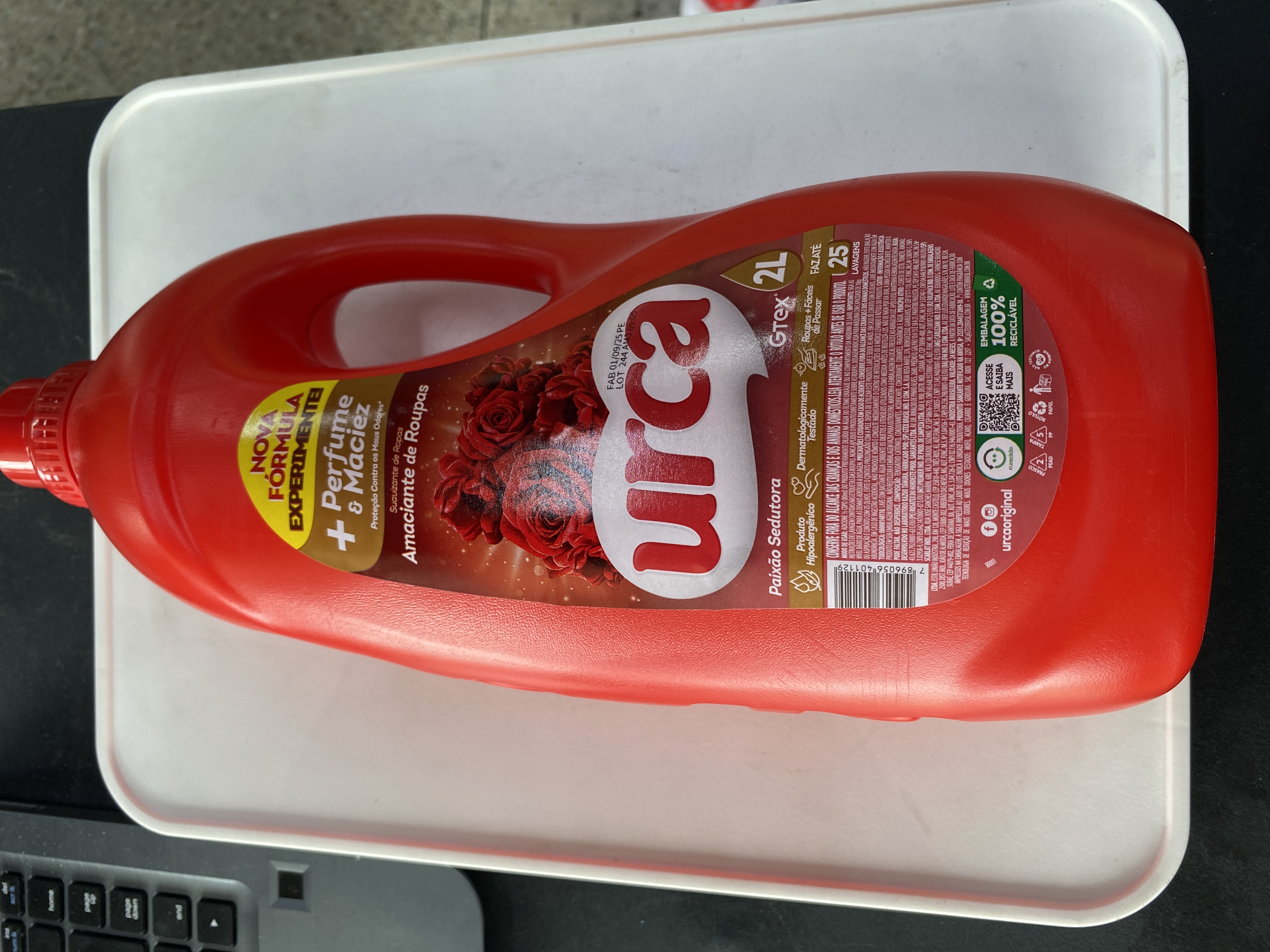 Amaciante de roupas paixão sedutora urca 2L