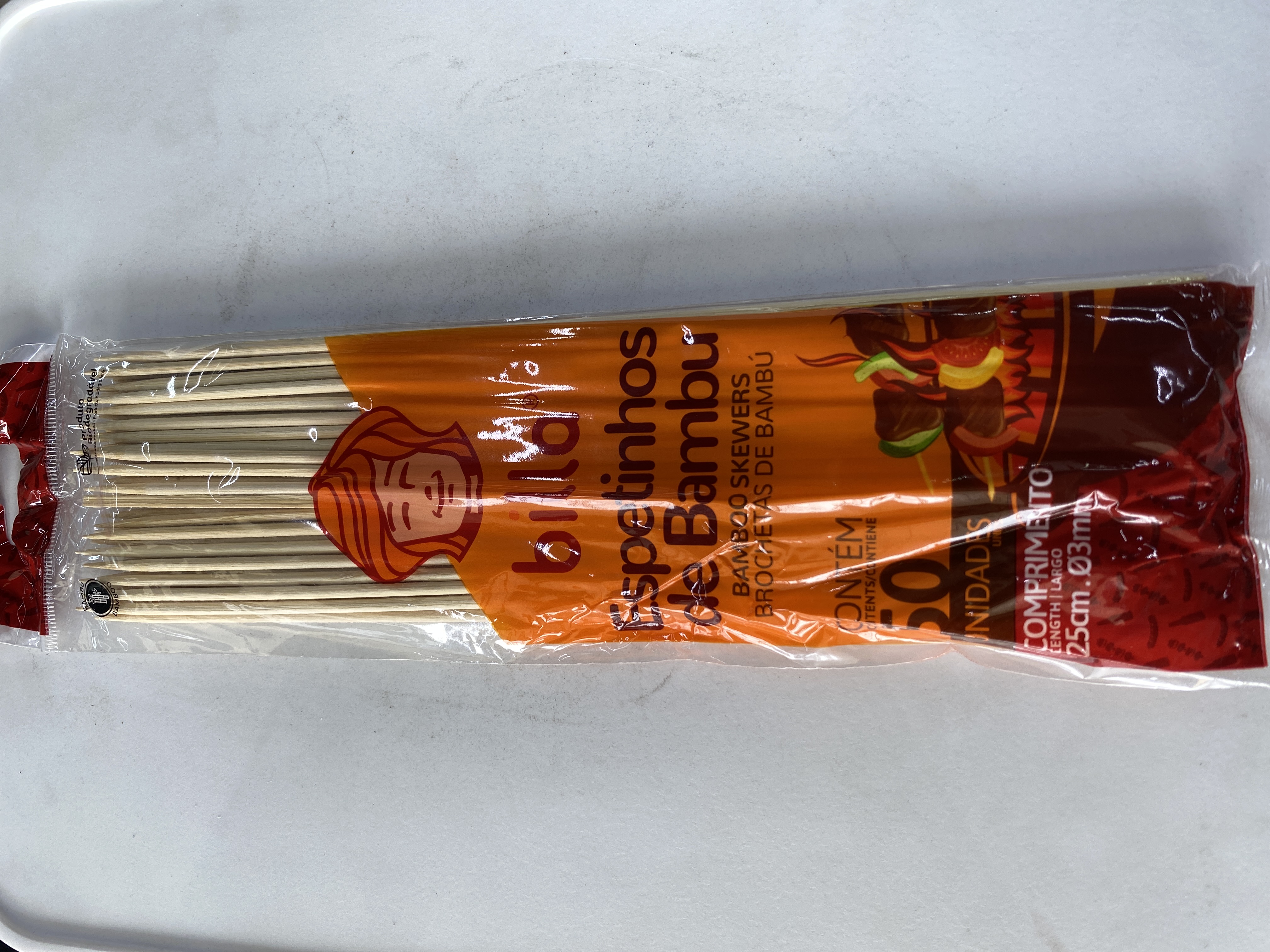 Palitos de churrasco com 50 unidades